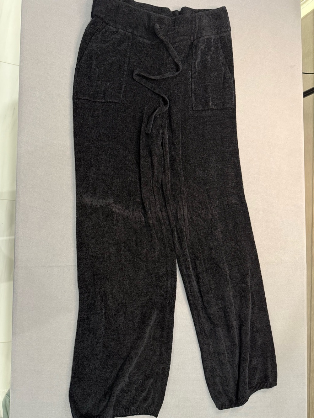 Tommy Bahama Women’s Black Sweatpants Solid Logo Accents Rayon/Nylon